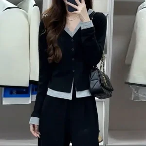 Cardigan Tees Women Shirt Fake Two Piece Tops Single Breasted V Neck Casual Basics Loose Buttons Spliced Patchwork Autumn